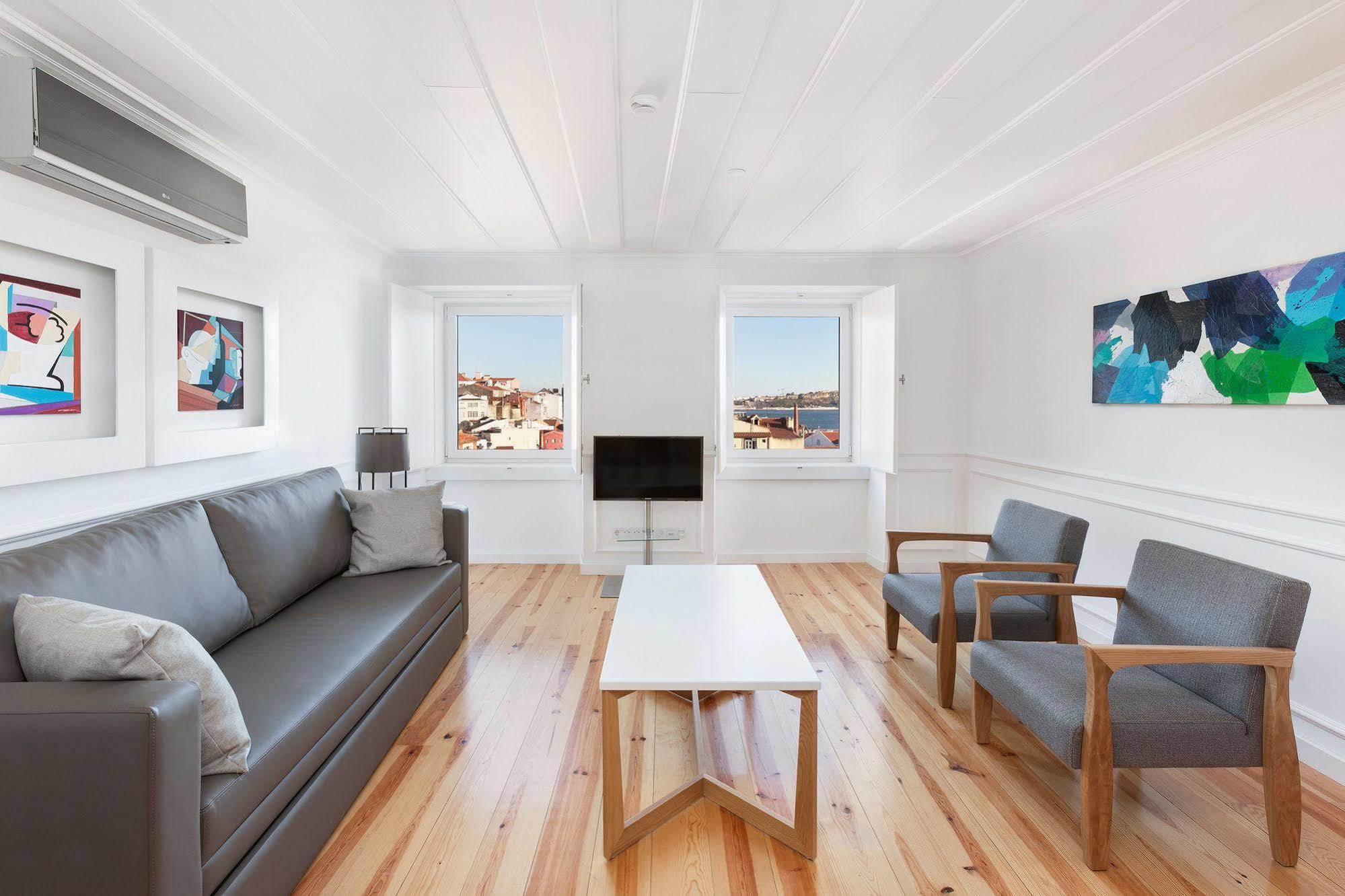 Hello Lisbon Sao Bento Boutique Apartments Bagian luar foto