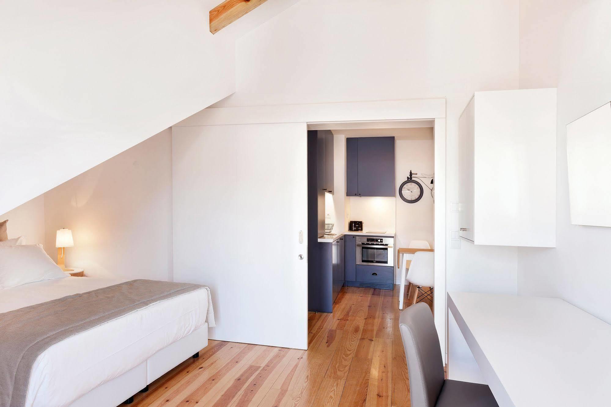 Hello Lisbon Sao Bento Boutique Apartments Bagian luar foto