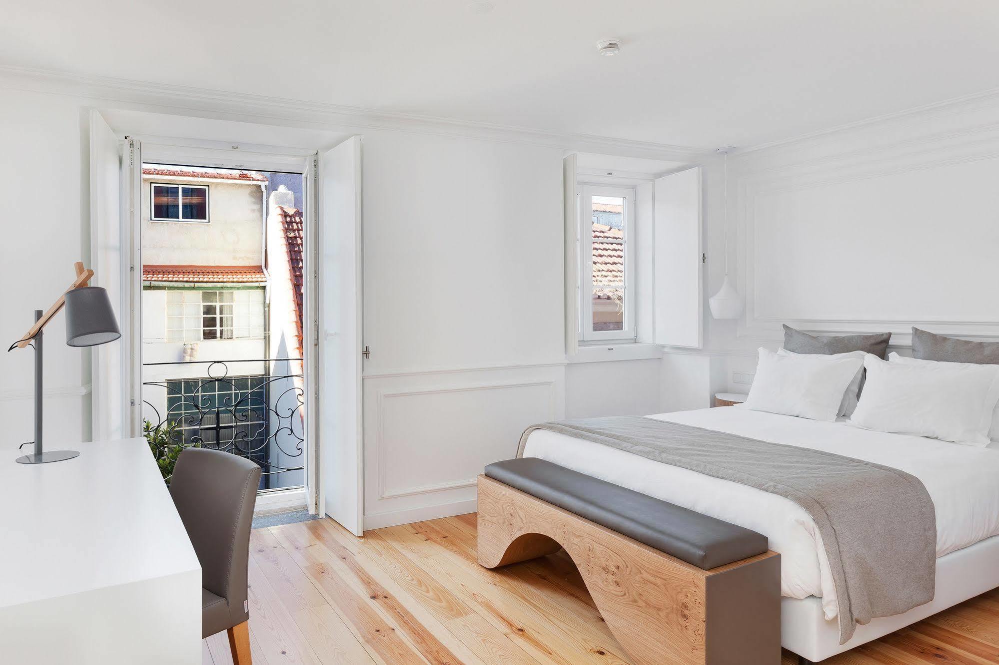 Hello Lisbon Sao Bento Boutique Apartments Bagian luar foto