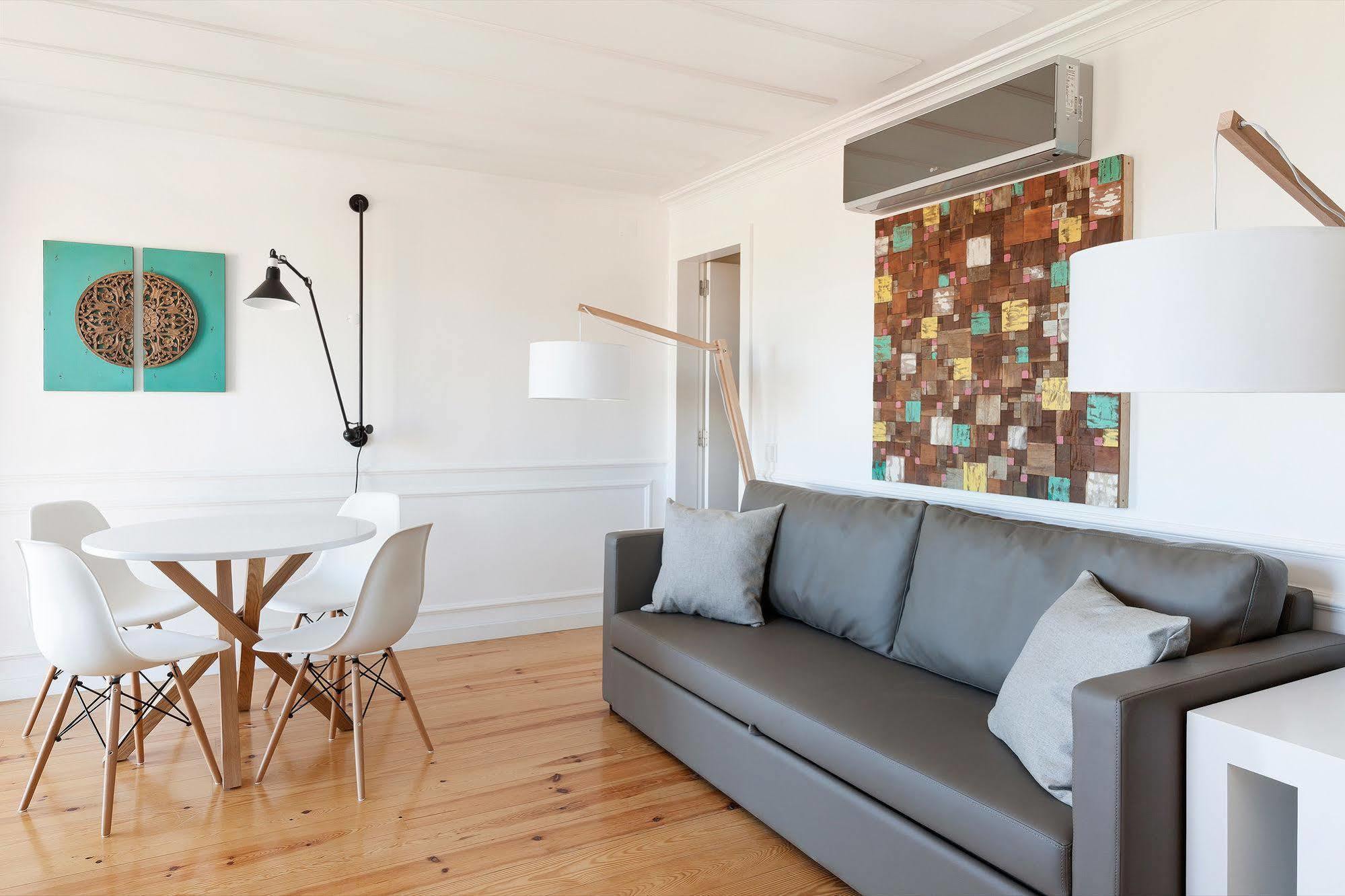 Hello Lisbon Sao Bento Boutique Apartments Bagian luar foto