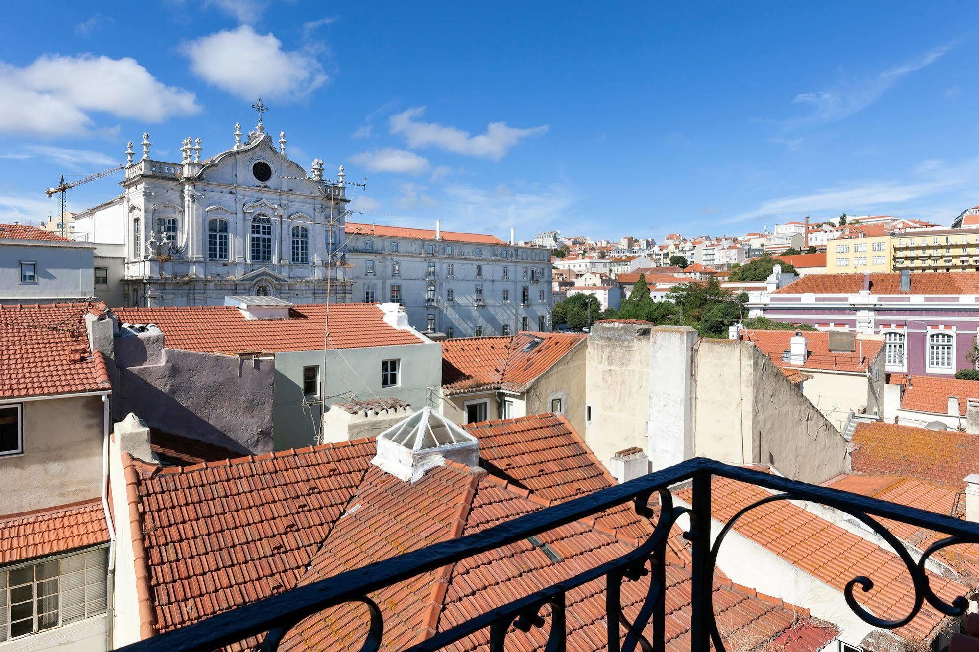 Hello Lisbon Sao Bento Boutique Apartments Bagian luar foto