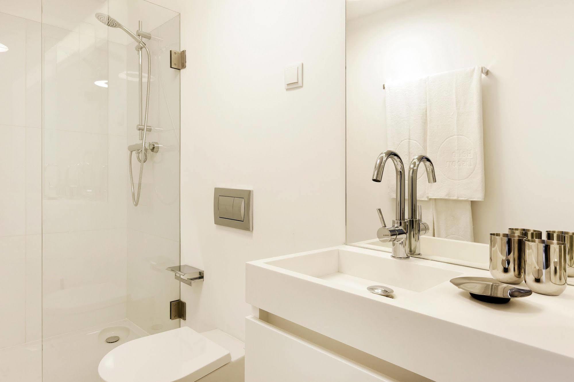 Hello Lisbon Sao Bento Boutique Apartments Bagian luar foto