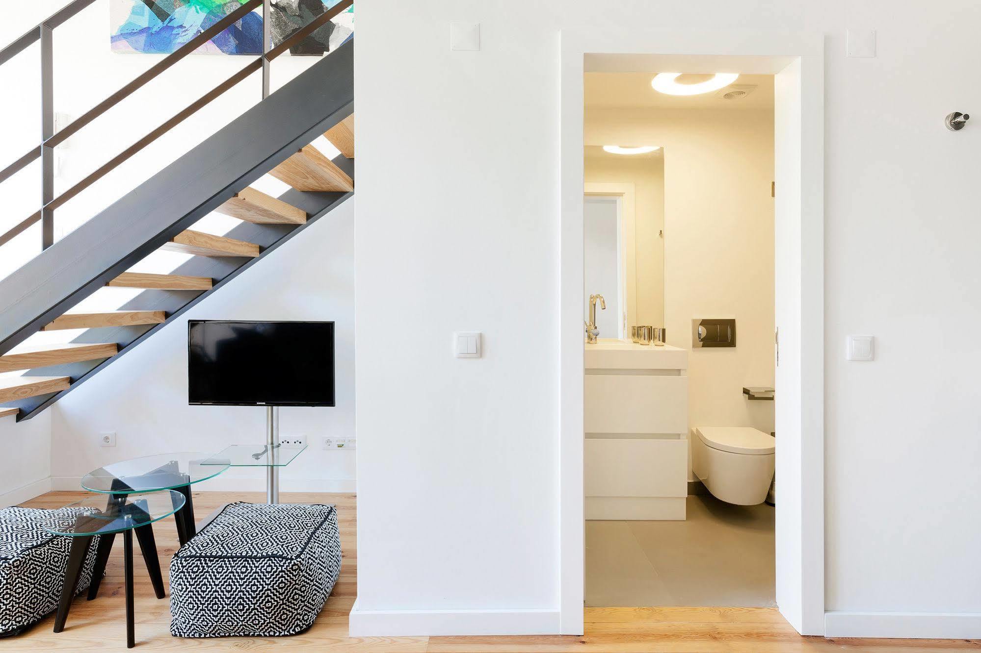 Hello Lisbon Sao Bento Boutique Apartments Bagian luar foto
