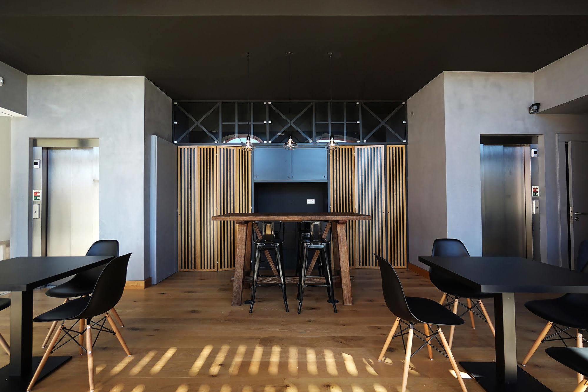 Hello Lisbon Sao Bento Boutique Apartments Bagian luar foto
