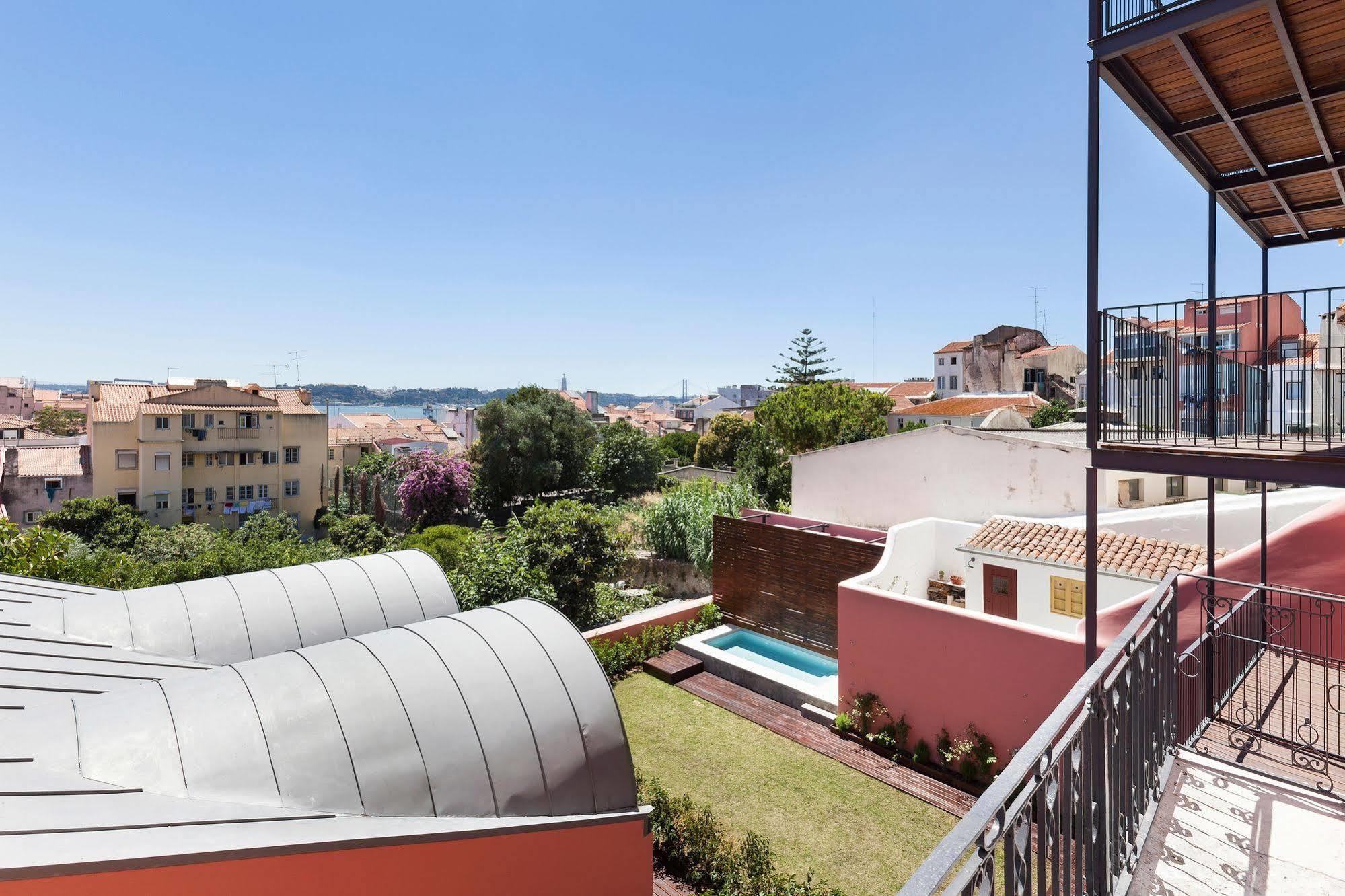Hello Lisbon Sao Bento Boutique Apartments Bagian luar foto