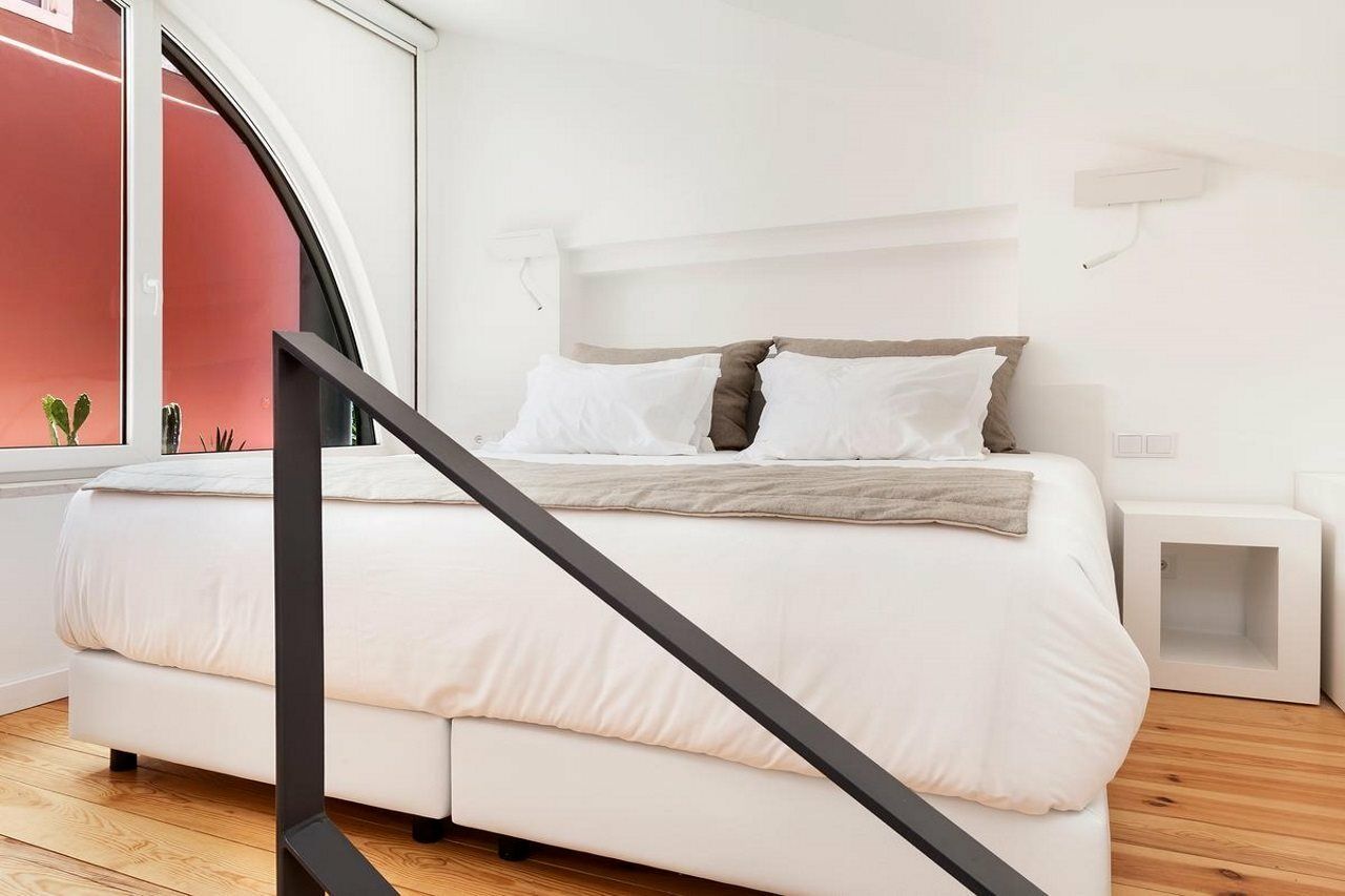 Hello Lisbon Sao Bento Boutique Apartments Bagian luar foto